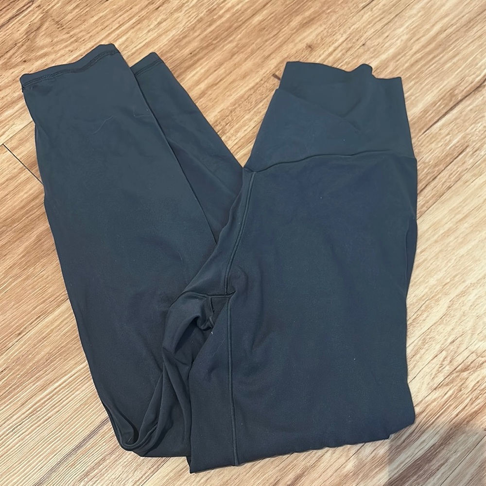 ✨Aerie Gray Crossover Leggings✨